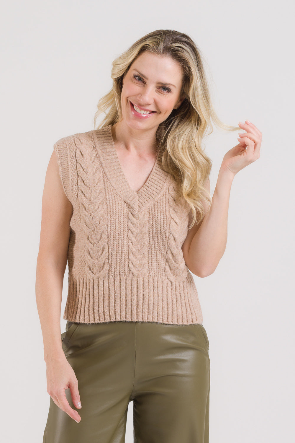 Colete em Tricot Decote V - Agatha