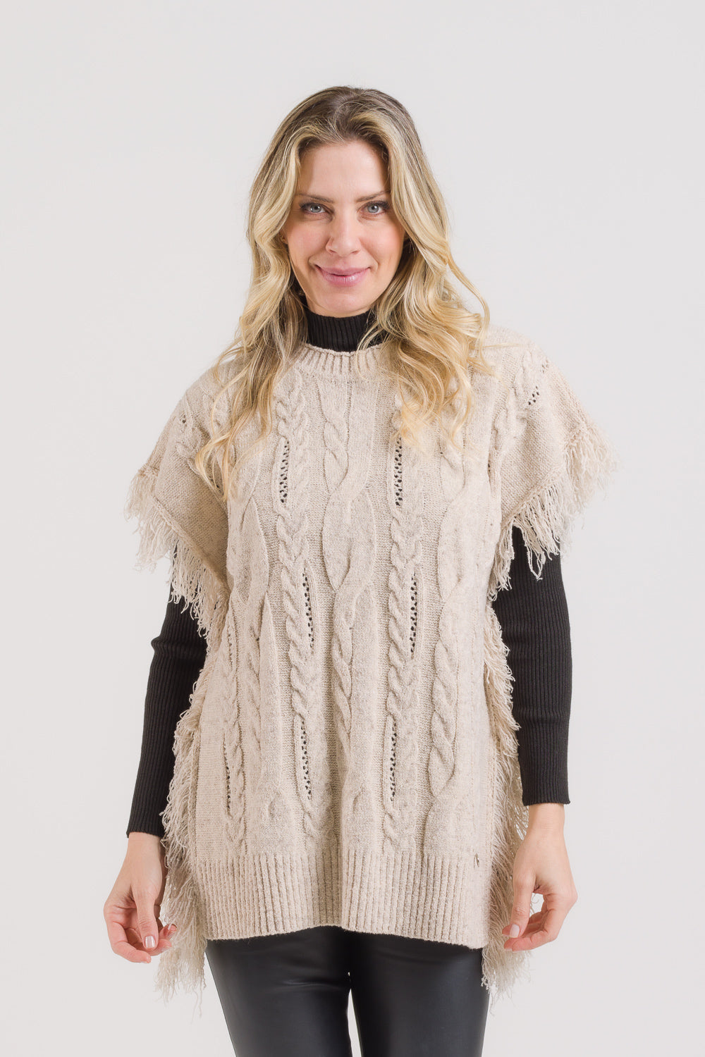 Colete em Tricot com Franjas - Miriam