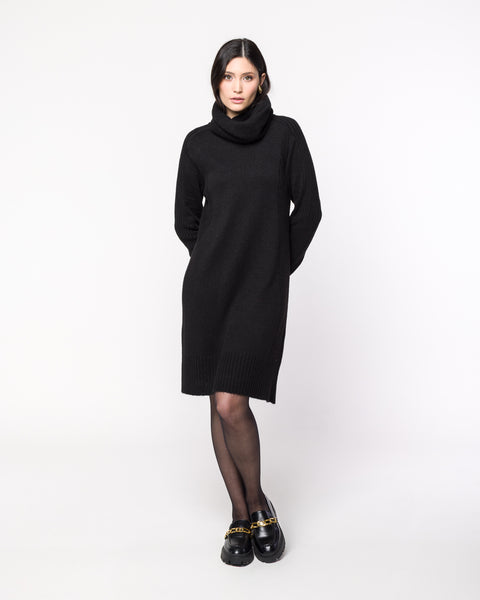 Vestido em Tricot - Laura com decote redondo e modelagem evasê