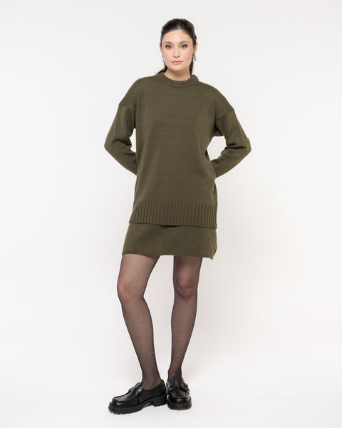 Maxi Pull em Tricot - Patricia com decote redondo e mangas retas