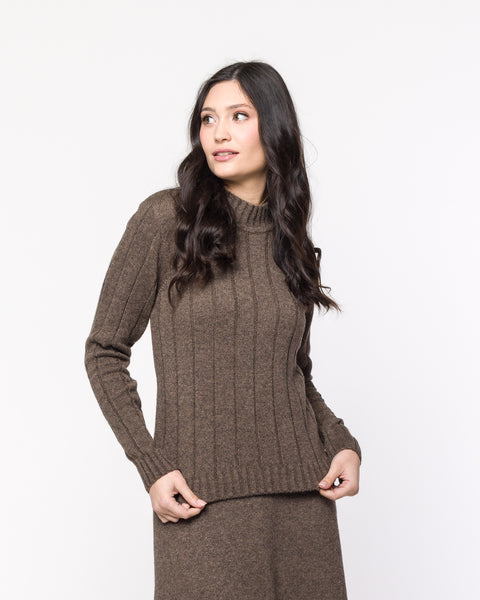 Blusa em Tricot Canelada - Martina com decote redondo