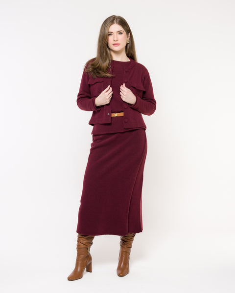 Conjunto em Tricot - Maria Cecília (Blusa + Bomber + Saia) com decote redondo e comprimento midi