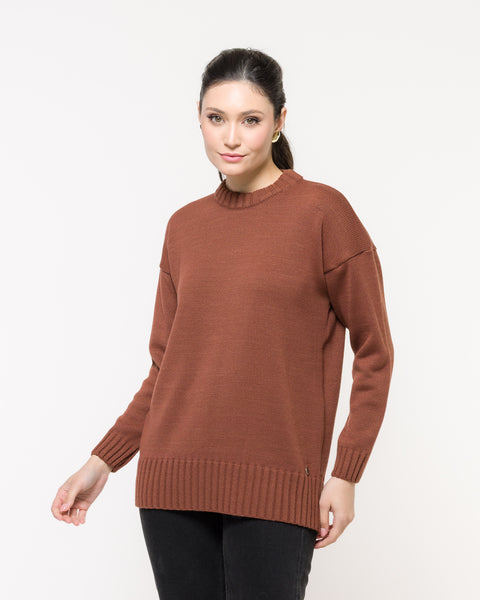 Maxi Pull em Tricot - Patricia com decote redondo e mangas retas