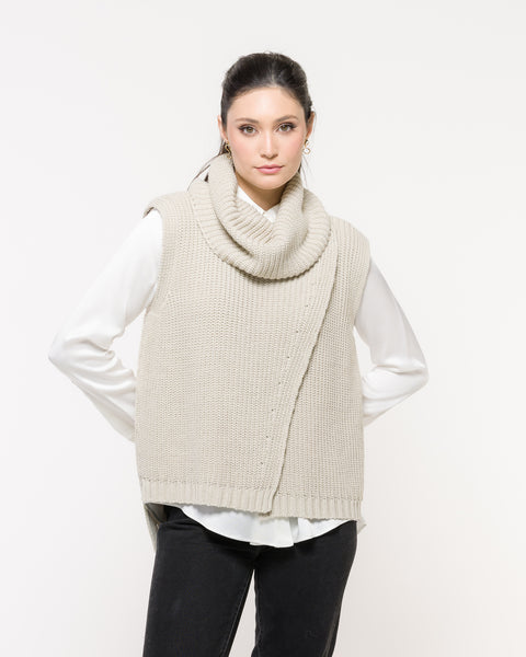 Colete em Tricot gola Boba - Paula