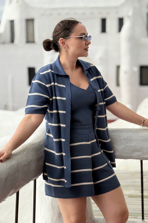 Conjunto em Tricot - Micaela (Camisa + Shorts) com modelagem evasê e botões forrados