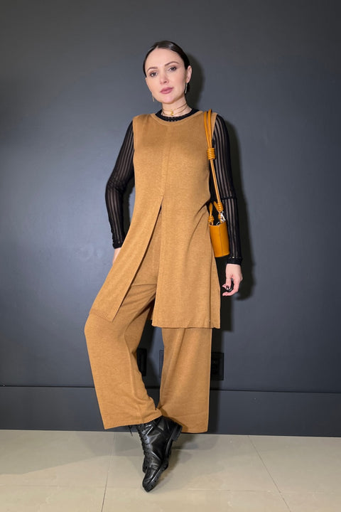 Conjunto em Tricot Milena - Túnica e Calça Reta com decote redondo