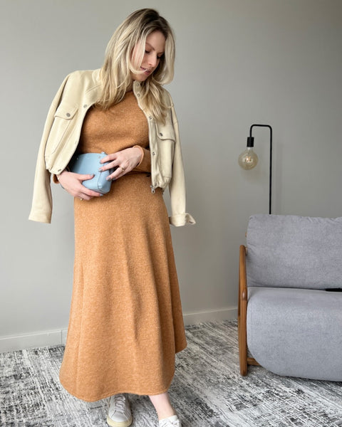 Saia Tricot - Londres com comprimento midi e modelagem evasê