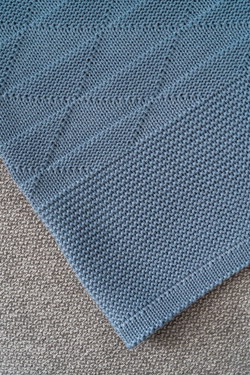 Capa de Almofada Quadrada em Tricot - Sofia