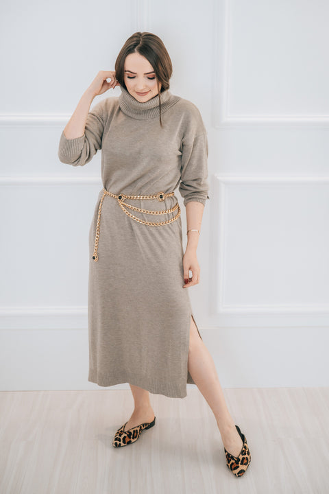 Vestido Tricot Minimalista - Ali com gola alta e modelagem reta