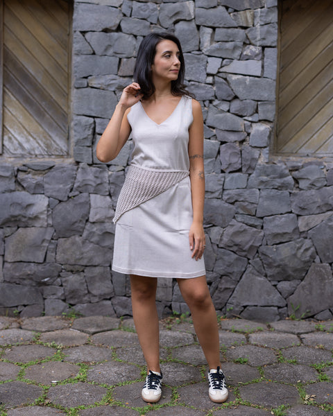 Vestido em Tricot - Clara com decote V e modelagem evasê