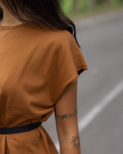 Conjunto em Tricot - Cris (Minissaia + Colete) com decote redondo e modelagem evasê