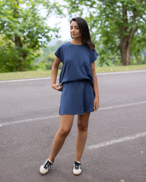Conjunto em Tricot - Cris (Minissaia + Colete) com decote redondo e modelagem evasê