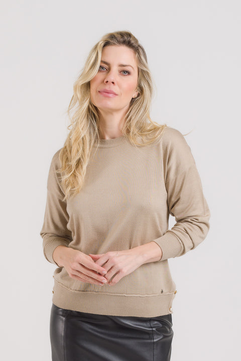 Blusa em Tricot - Violeta com decote redondo e modelagem ampla
