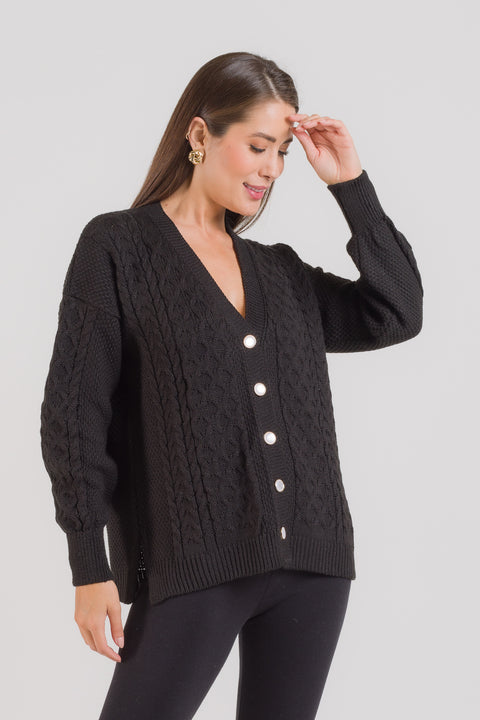 Casaco em Tricot com Tranças - Antônia com decote V e modelagem ampla