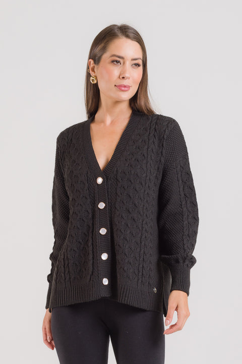 Casaco em Tricot com Tranças - Antônia com decote V e modelagem ampla