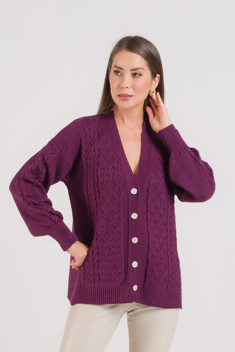 Casaco em Tricot com Tranças - Antônia com decote V e modelagem ampla
