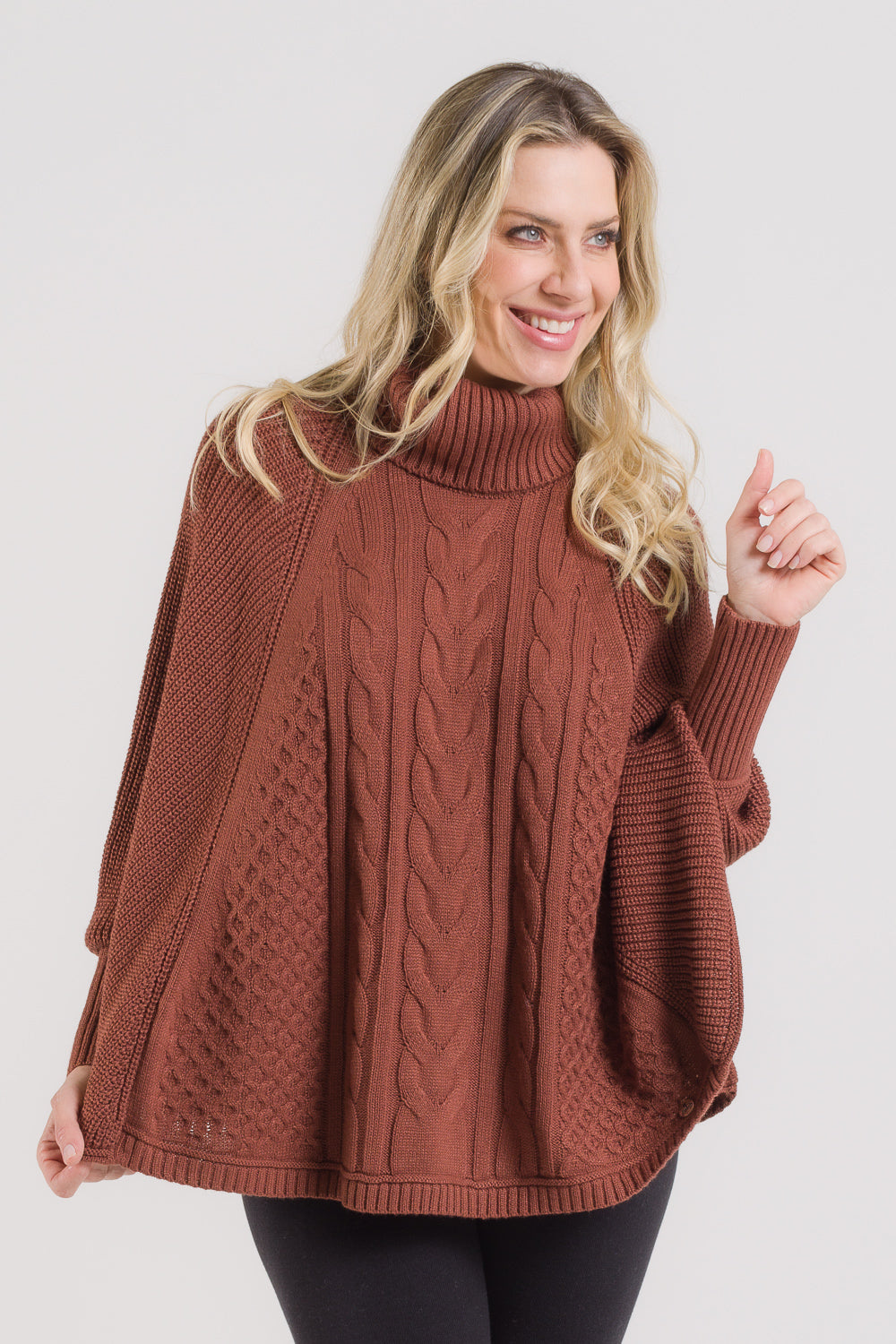 Capa em Tricot com Tranças - Aline