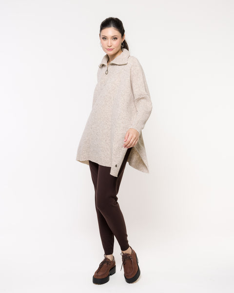 Capa em Tricot - Fabiana com modelagem ampla