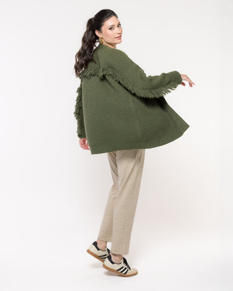 Casaco em Tricot Franjas - Aline com modelagem ampla