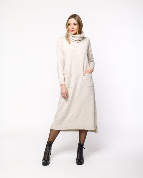Vestido em Tricot com Bolsos - Zoe com comprimento midi e bolsos frontais