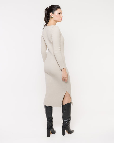 Vestido em Tricot Canelado Decote Quadrado - Stella com comprimento midi e fenda lateral