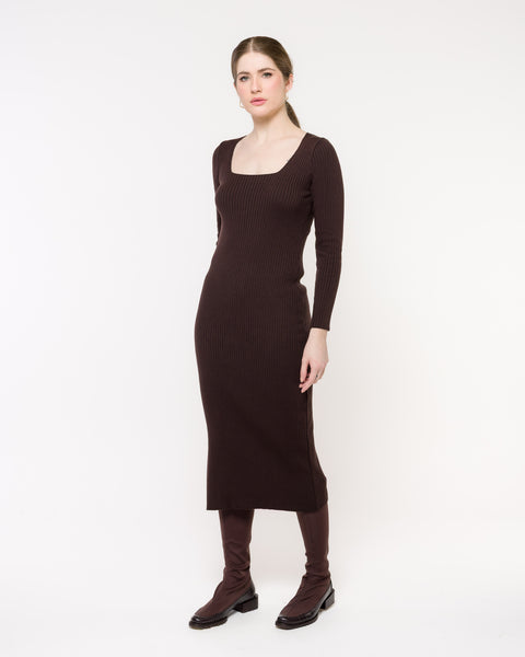 Vestido em Tricot Canelado Decote Quadrado - Stella com comprimento midi e fenda lateral