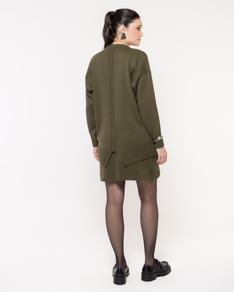 Maxi Pull em Tricot - Patricia com decote redondo e mangas retas