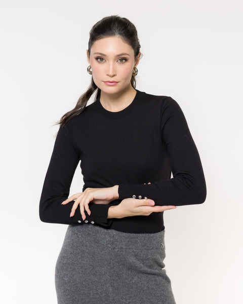 Blusa Básica em Tricot - Micaela com gola redonda e botões