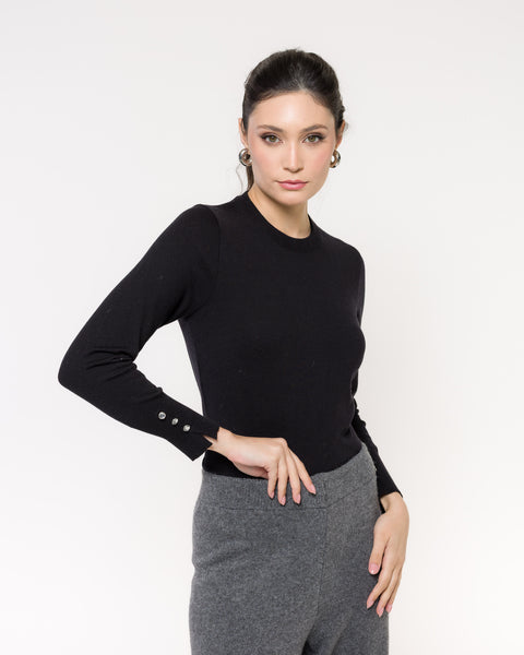 Blusa Básica em Tricot - Micaela com gola redonda e botões