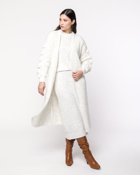 Casaco em Tricot Amplo - Virgínia com comprimento midi e modelagem ampla