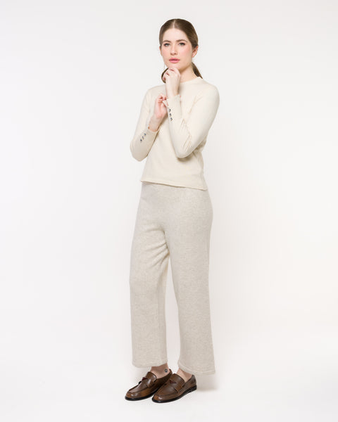 Blusa Básica em Tricot - Micaela com gola redonda e botões