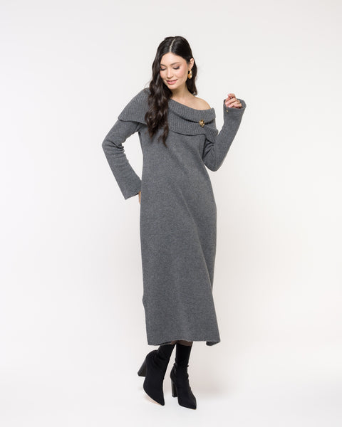 Vestido em Tricot Midi Ombro a Ombro - Mirela com comprimento midi e modelagem solta