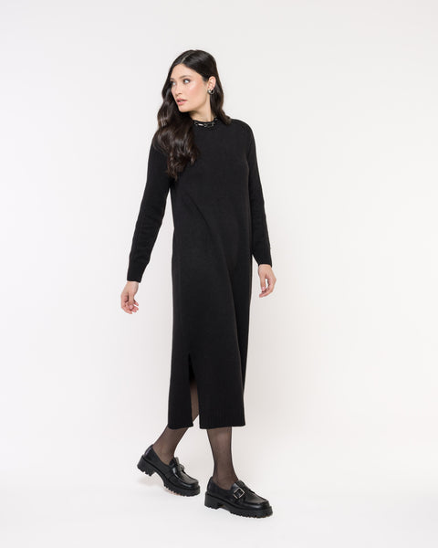 Vestido em Tricot Midi - Betina com decote redondo e comprimento midi