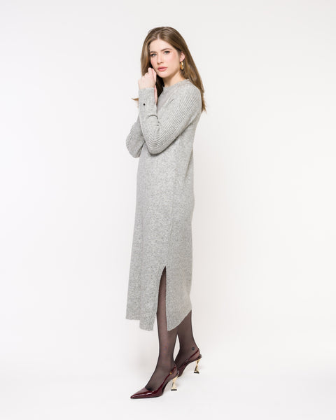 Vestido em Tricot Midi - Betina com decote redondo e comprimento midi