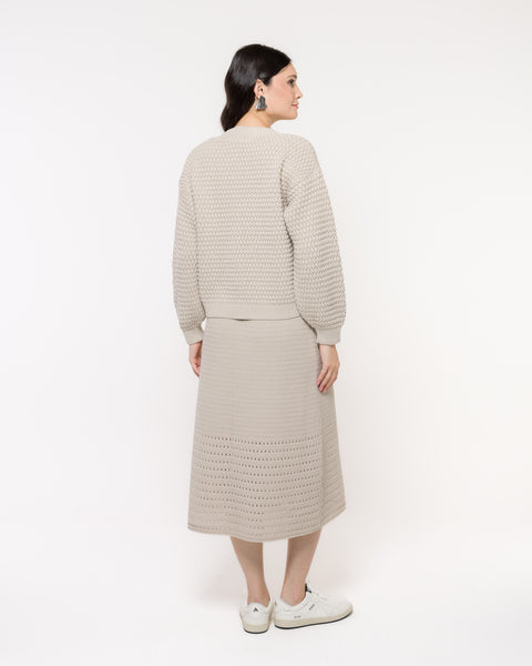 Casaco em Tricot Bubble - Marta com modelagem ampla e textura em alto relevo