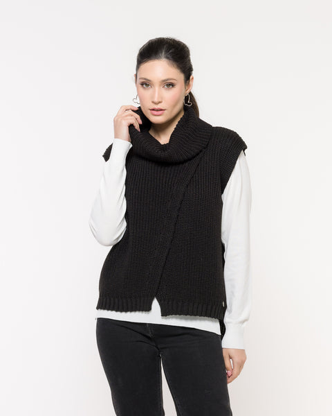 Colete em Tricot gola Boba - Paula