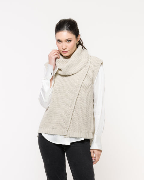 Colete em Tricot gola Boba - Paula