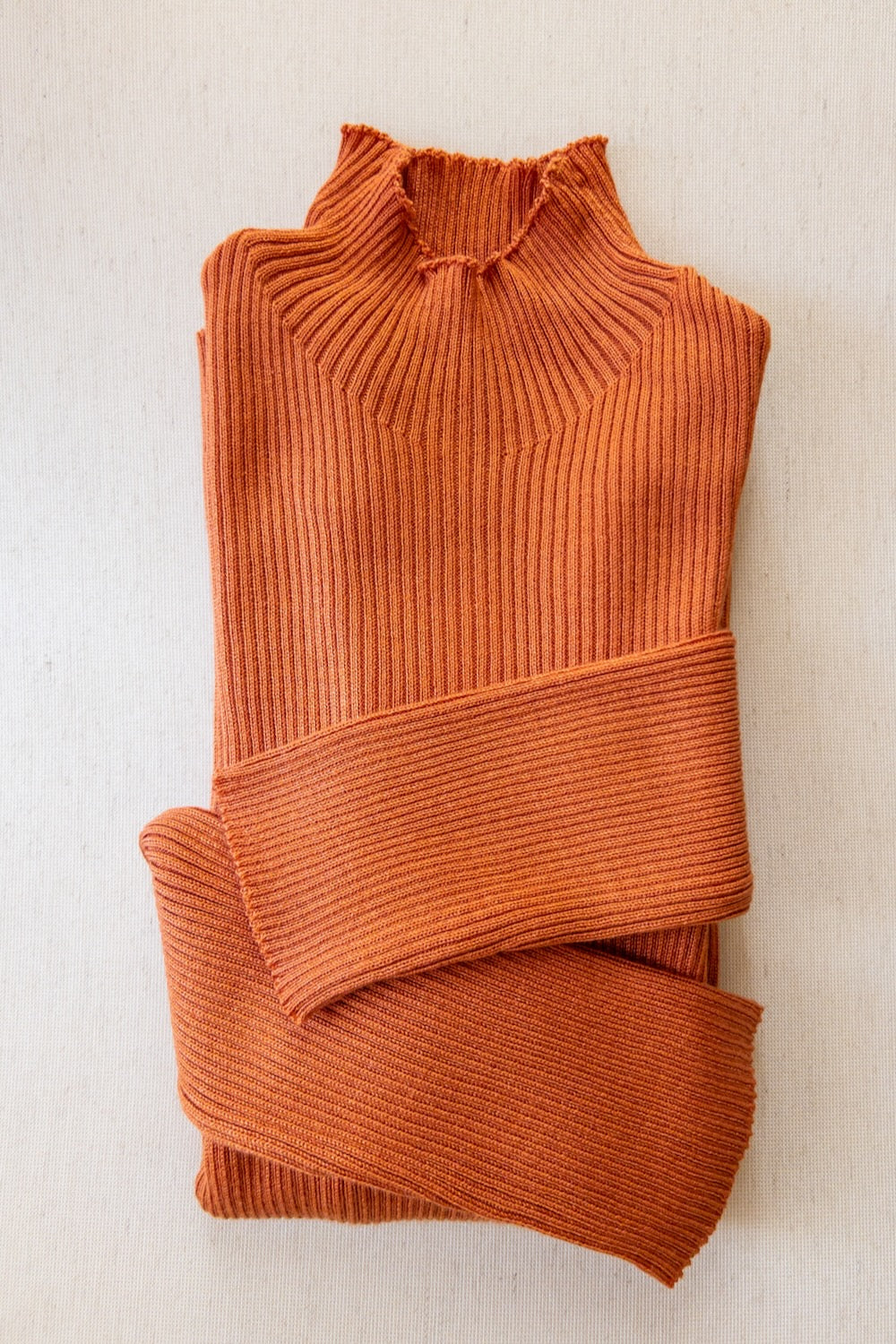 Blusa Básica Tricot Canelada Gola Chaminé