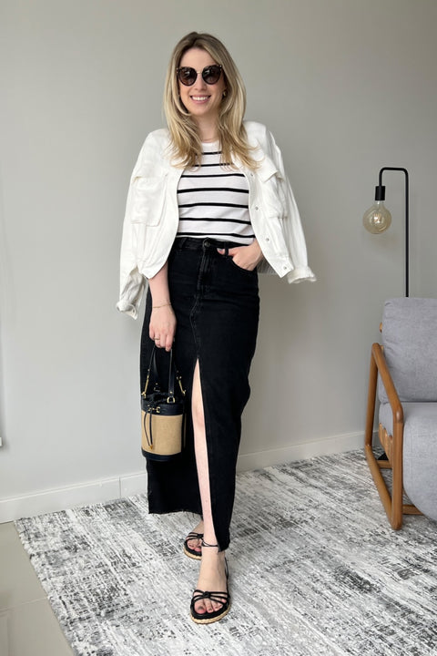 Blusa T-shirt listrada Tricot - Maísa com decote redondo e manga posta