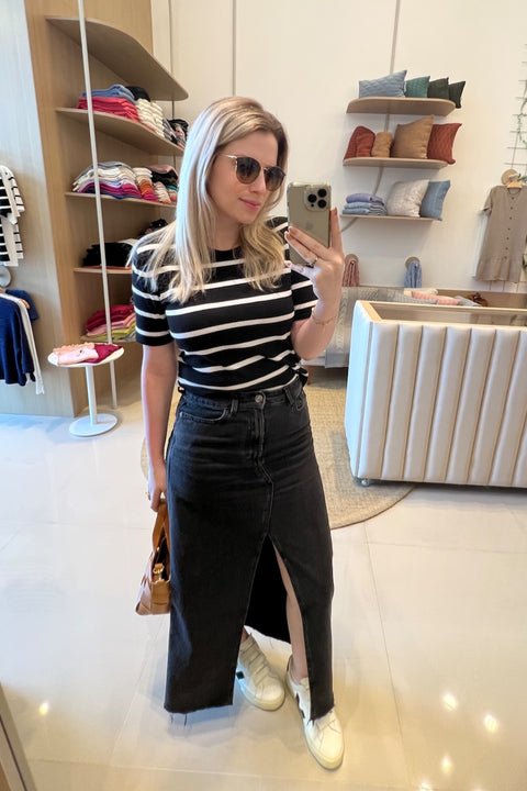 Blusa T-shirt listrada Tricot - Maísa com decote redondo e manga posta