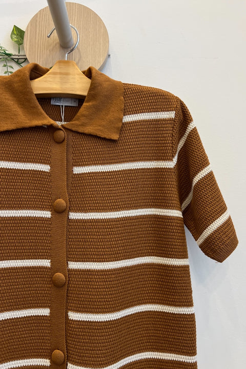 Camisa listrada em tricot - Micaela com gola polo e botões forrados