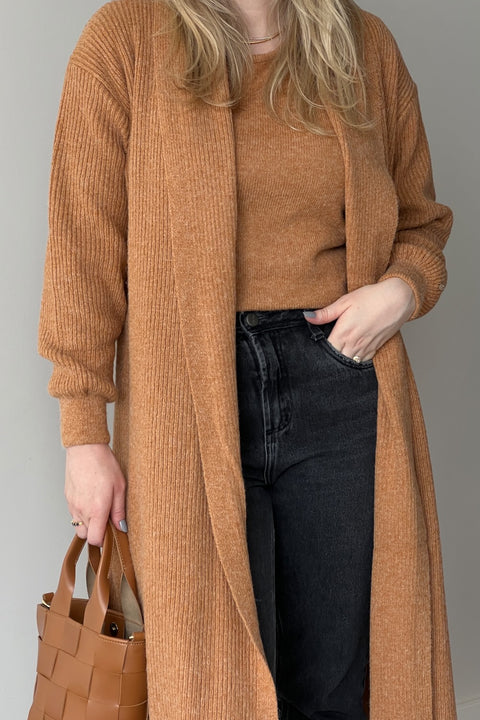 Conjunto em Tricot Madrid (Saia + Blusa + Casaco Oversized)