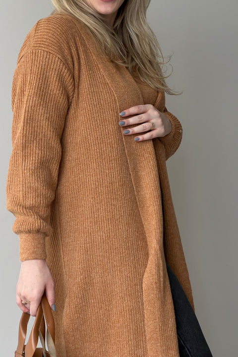 Conjunto em Tricot Madrid (Saia + Blusa + Casaco Oversized)