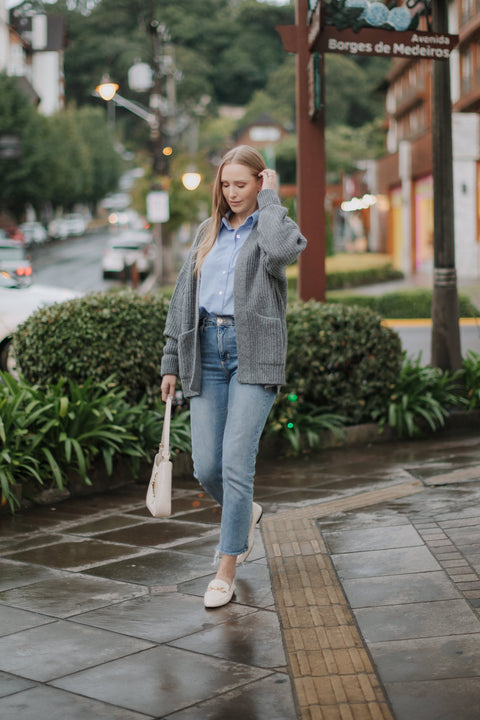 Casaco Tricot Amplo - Pati com modelagem ampla e bolsos frontais