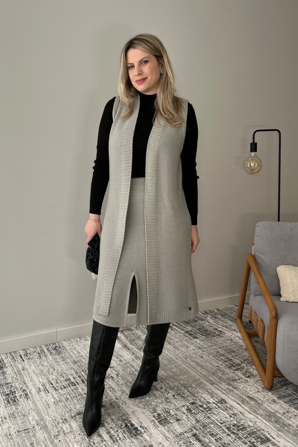 Conjunto em Tricot Glaucia - Colete + Saia Lápis