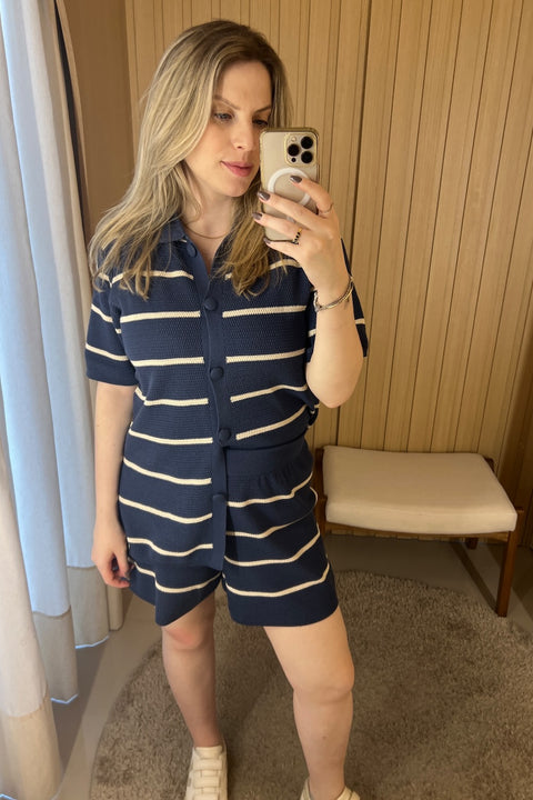 Conjunto em Tricot - Micaela (Camisa + Shorts) com modelagem evasê e botões forrados
