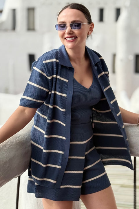 Camisa listrada em tricot - Micaela com gola polo e botões forrados