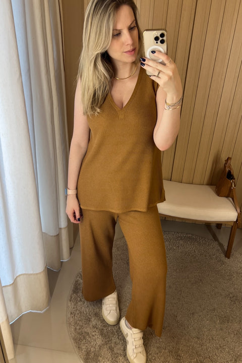 Conjunto em Tricot - Florença (Regata + Calça) com decote V