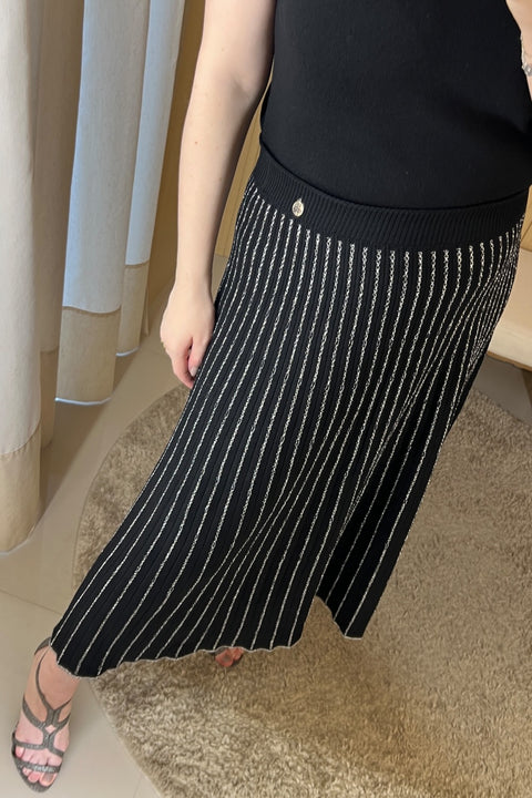 Saia Tricot Plissada - Camile, peça do conjunto Saia Plissada + T-shirt