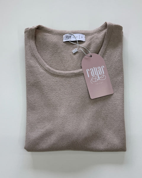 Blusa T-shirt Tricot Básica com decote redondo e manga curta